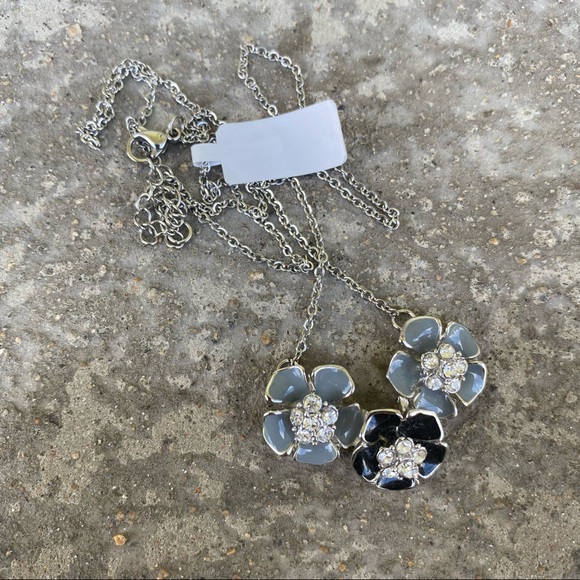 SOLD 2/$16 Dainty Floral Silver Toned Necklace - Picture 3 of 5